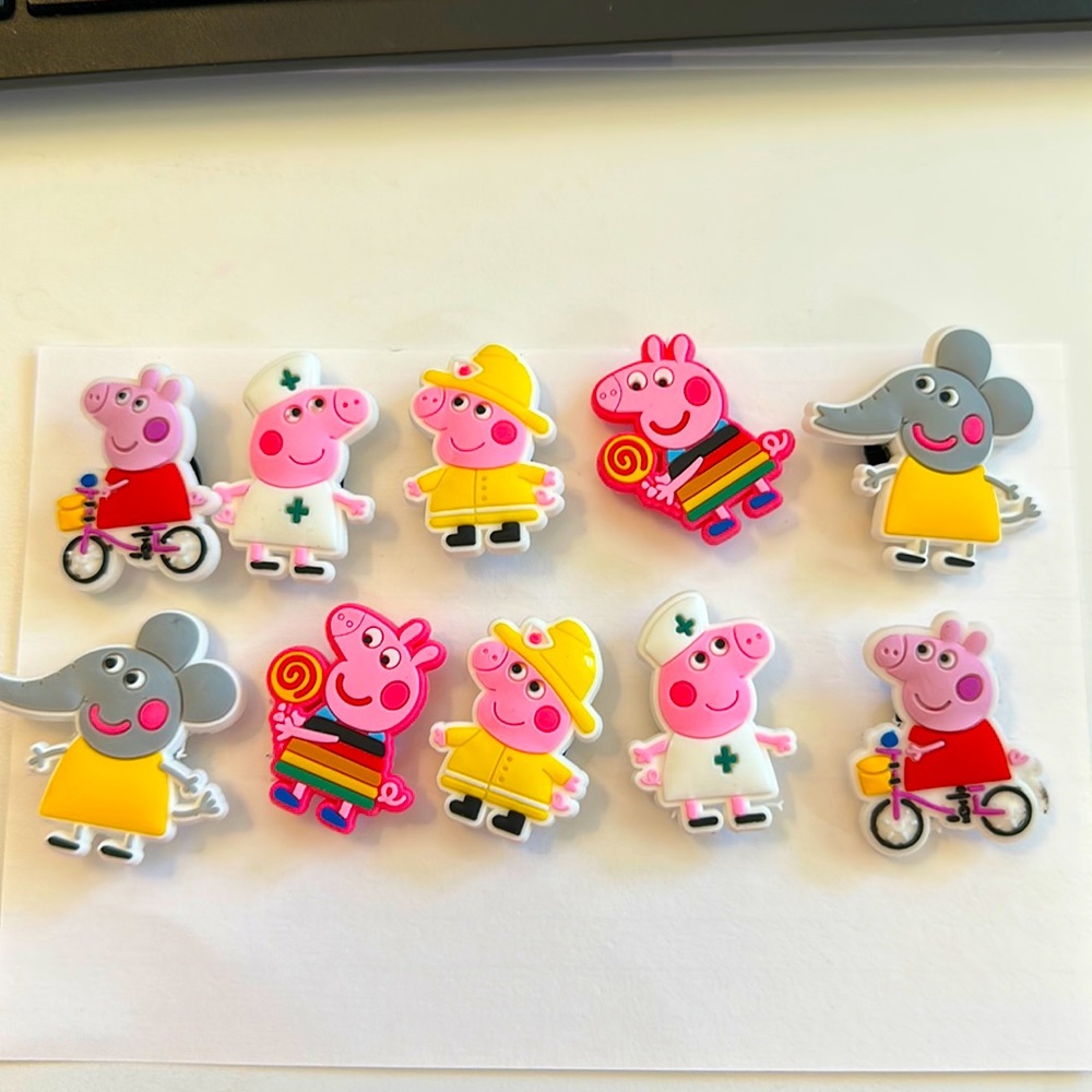 Peppa Pig croc charms